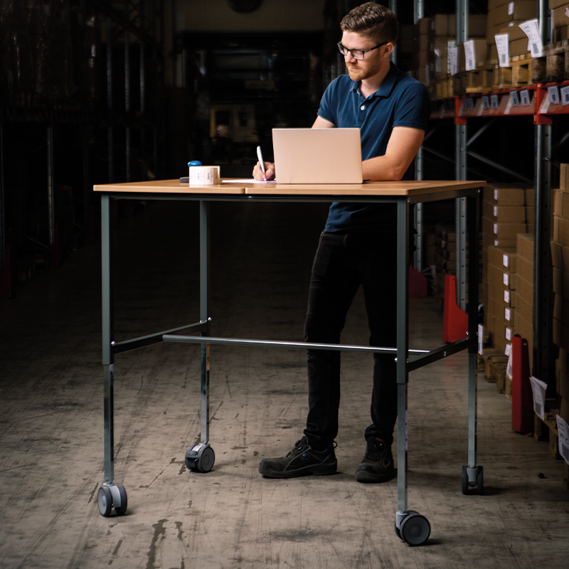 Table de travail réglable et mobile