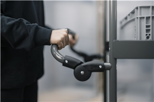 Poignée de chariot de transport ergonomique pour la manutention et la logistique